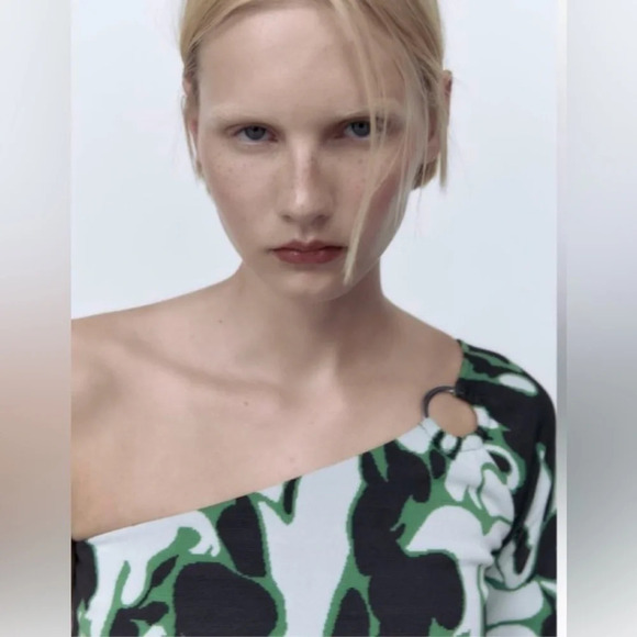 Zara JACQUARD Asymmetrical Long Sleeve Top Size Small - Picture 2 of 14